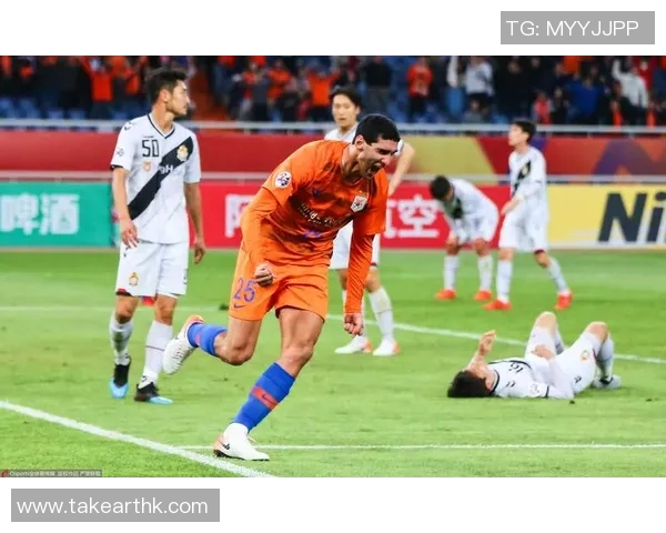 中超争顶费莱尼引发热议球迷期待他为球队带来新希望与精彩表现 中超争顶费莱尼引发热议球迷期待他为球队带来新希望与精彩表现