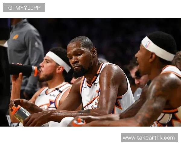 杜兰特加盟篮网后的首场比赛引发热议，球迷纷纷点赞