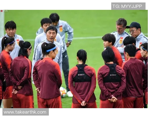 多特后防大将拉菲奇因伤遭遇挑战，球队备战受影响